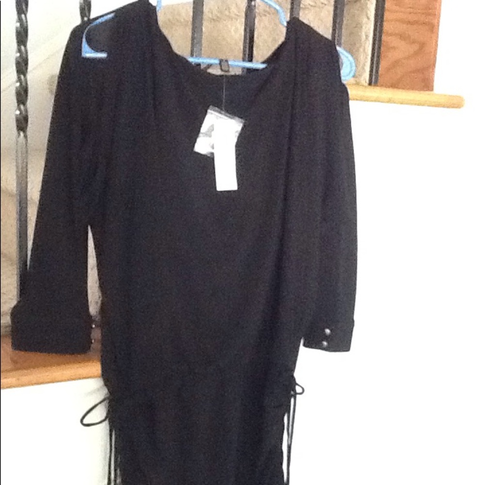 NWT White House/Black market dress w ruched sides